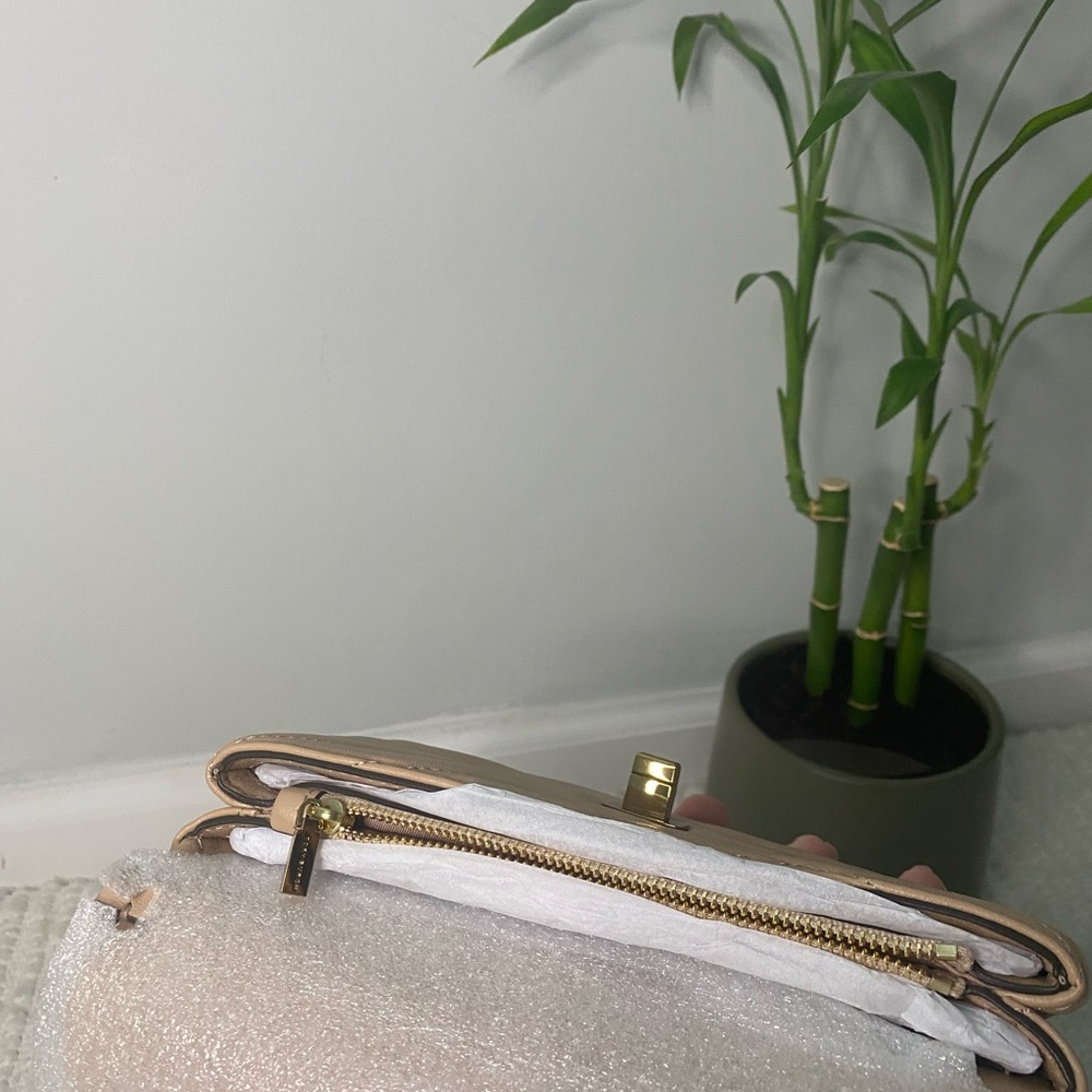 KIRA CHEVRON CHAIN WALLET - Picture 7 of 11